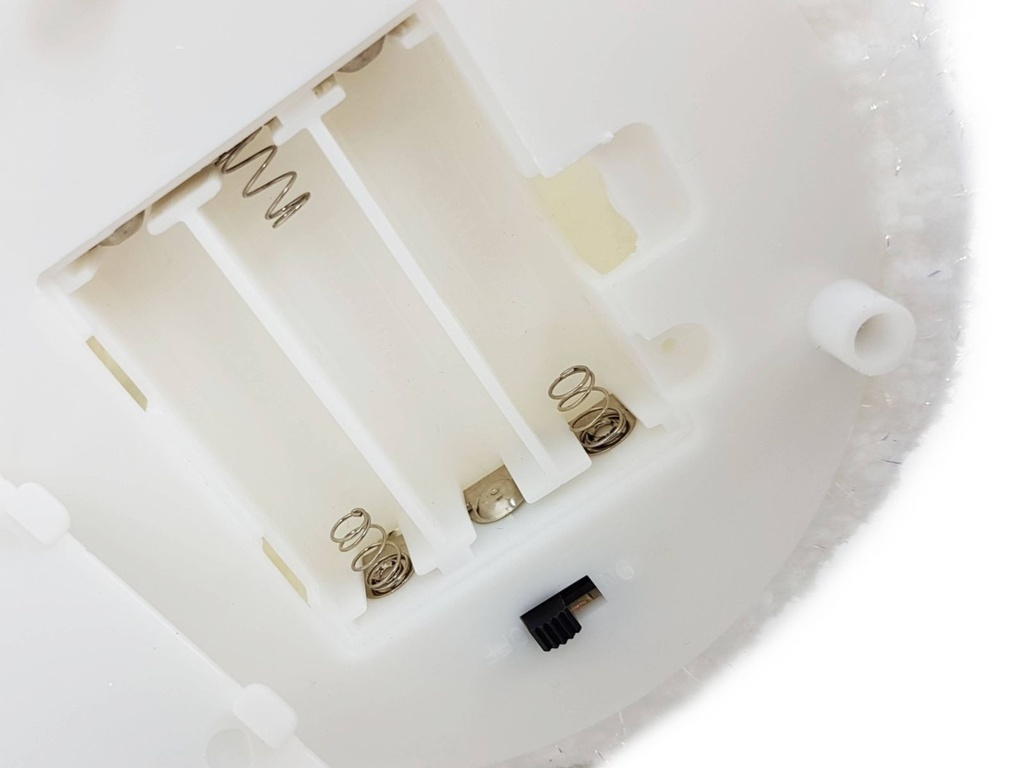Dekorativer LED Schneemann 34 cm Innenbereich batteriebetrieben – Galeriebild 9, Artikelnummer 3818