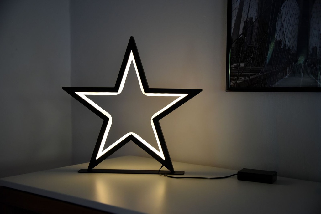 LED Metallstern schwarz 34 cm mit 70 warmweißen LEDs für Innen – Galeriebild 1, Artikelnummer 18189