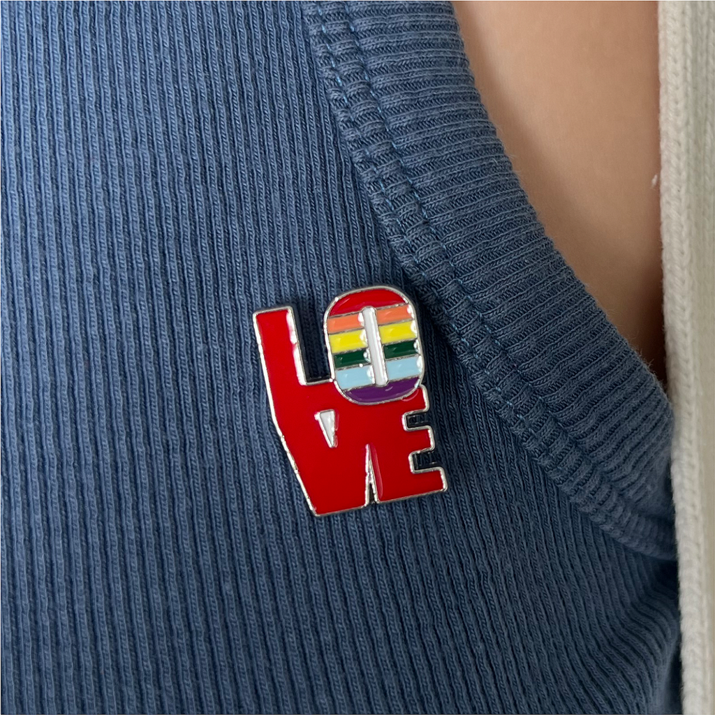 Pride 8er Set Metall-Anstecker verschiedene Designs mit Regenbogen – Galeriebild 6, Artikelnummer 18037