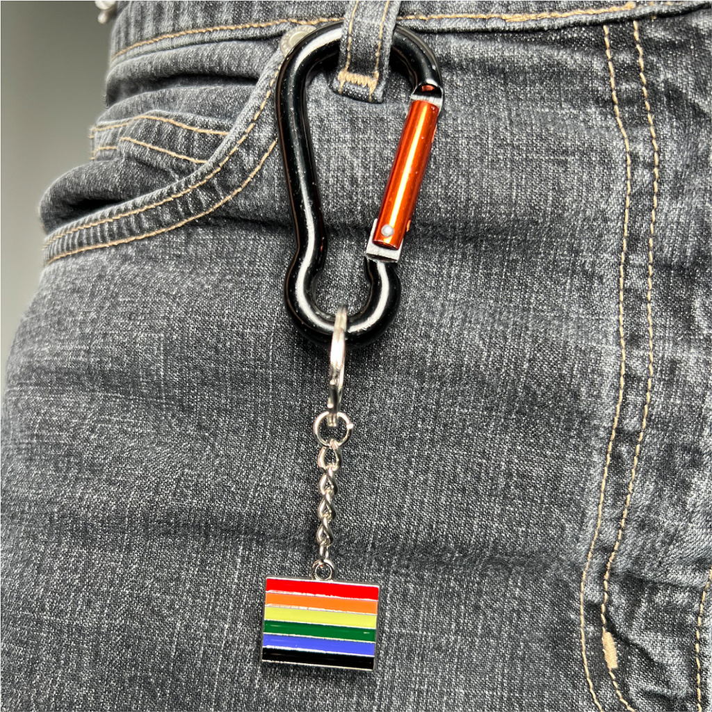 Pride 8er Set Metall-Schlüsselanhänger verschiedene Designs Regenbogen – Galeriebild 4, Artikelnummer 18038