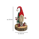 Weihnachtswichtel Holzfigur auf Baumscheibe mit XMAS Schriftzug – Galeriebild 4, Artikelnummer 18315